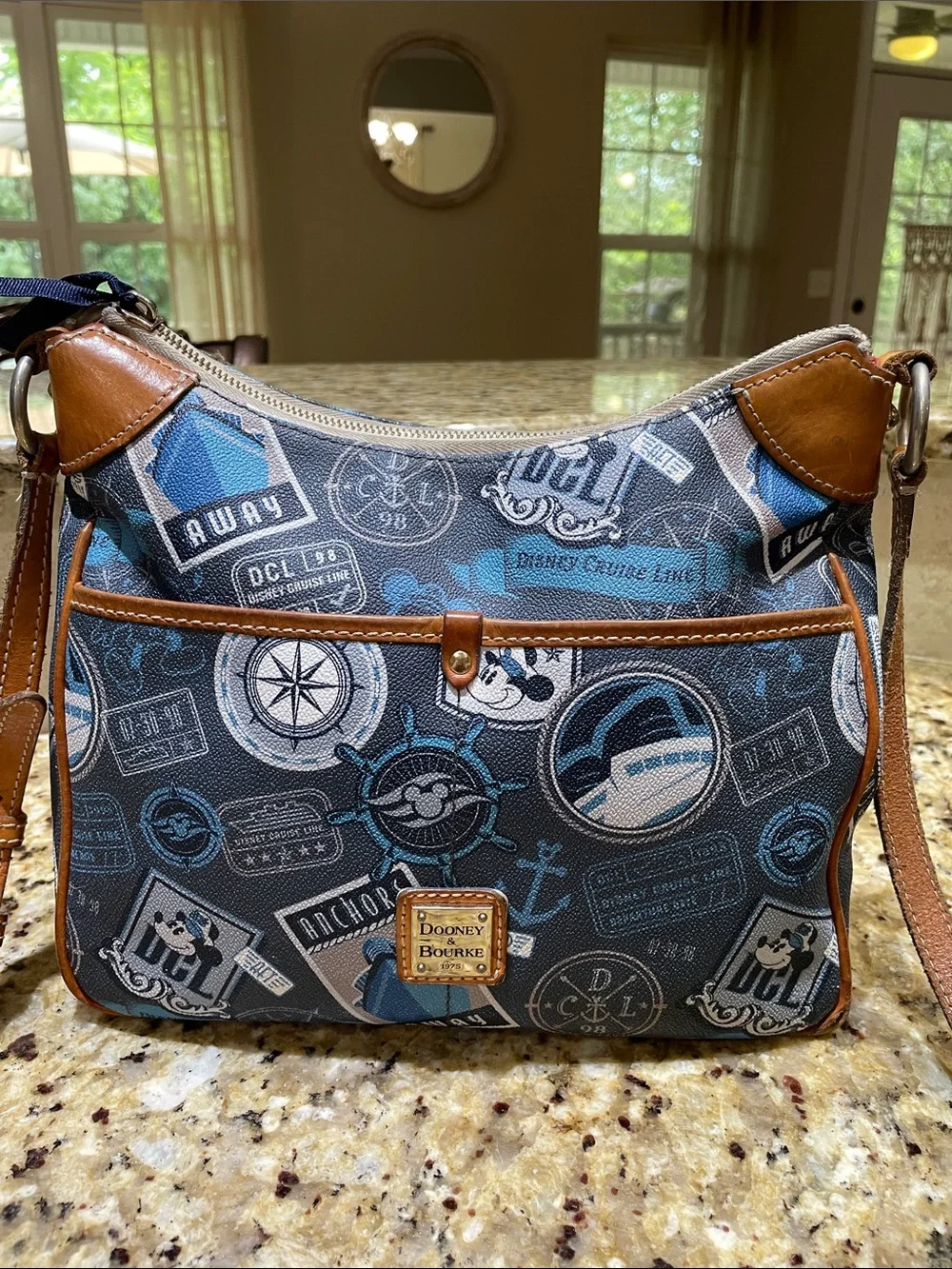 🌺DOONEY & BOURKE X DISNEY Navy and Tan Crossbody Purse